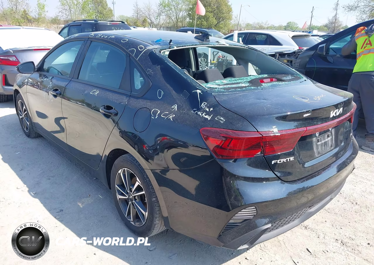 2024 Kia Forte Lxs VIN:3KPF24AD1RE811758 - 3