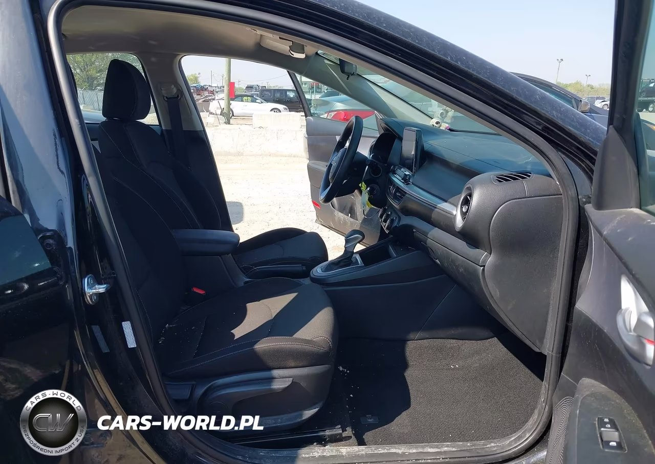 2024 Kia Forte Lxs VIN:3KPF24AD1RE811758 - 5