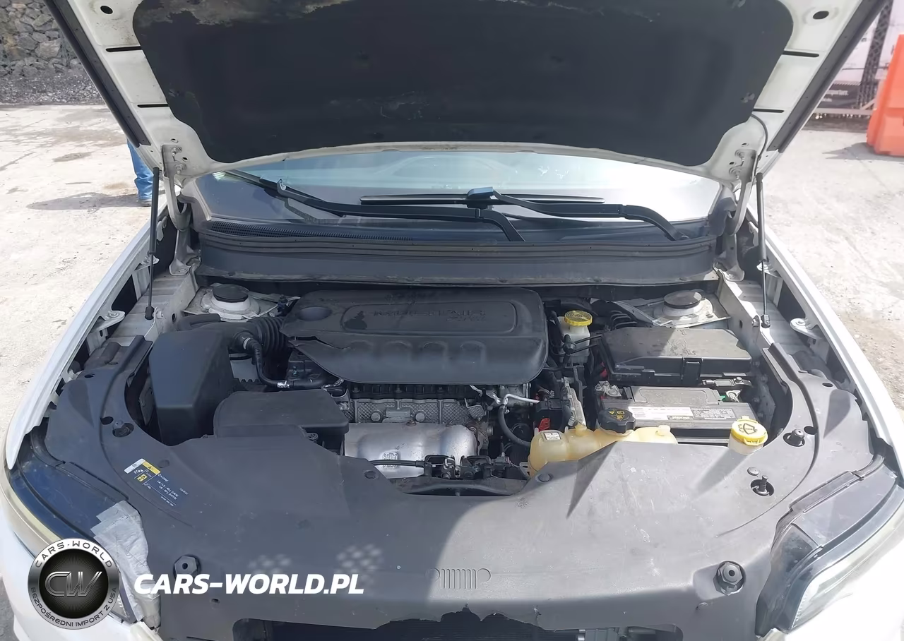 2019 Jeep Cherokee Latitude 4X4 VIN:1C4PJMCB7KD260648 - 10