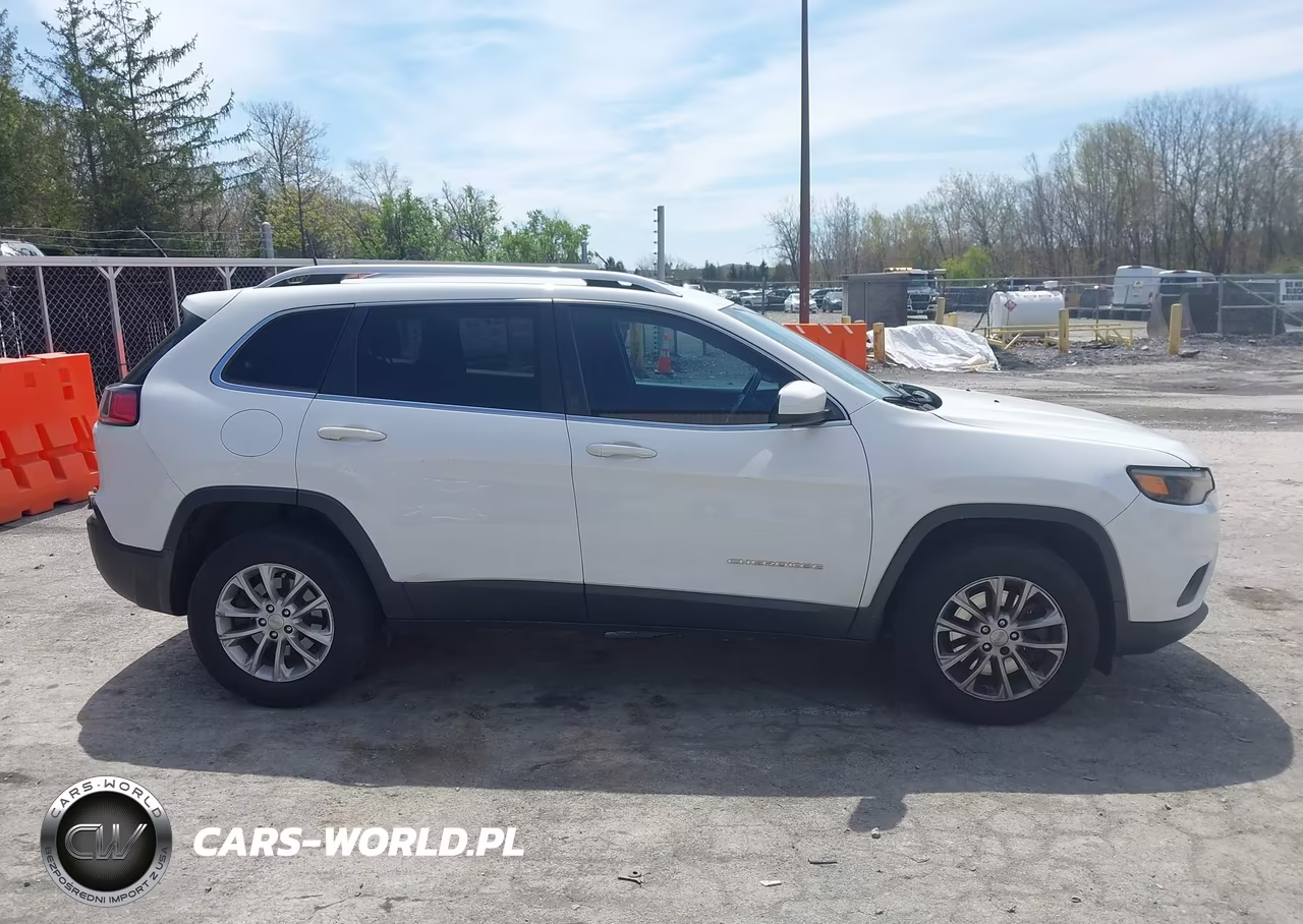 2019 Jeep Cherokee Latitude 4X4 VIN:1C4PJMCB7KD260648 - 13