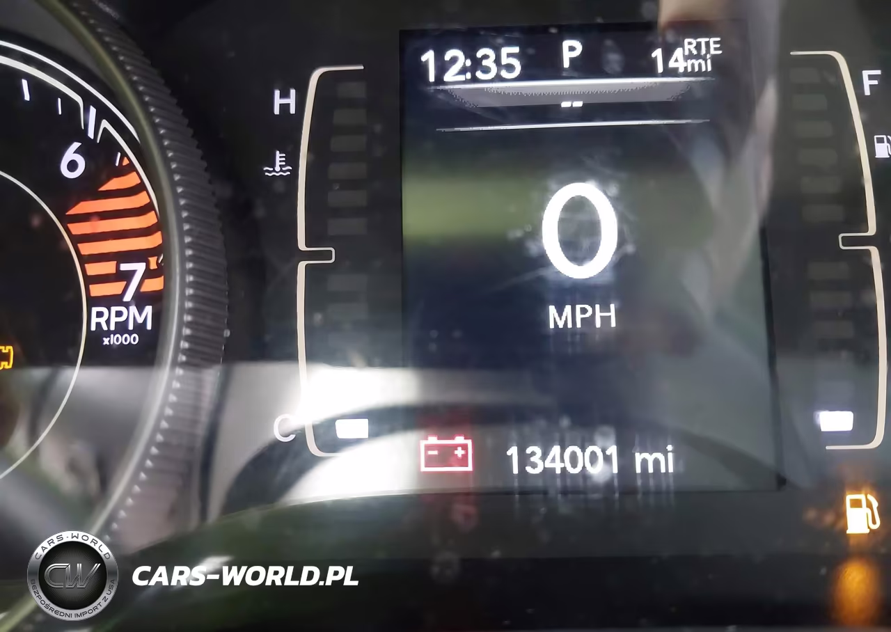 2019 Jeep Cherokee Latitude 4X4 VIN:1C4PJMCB7KD260648 - 15
