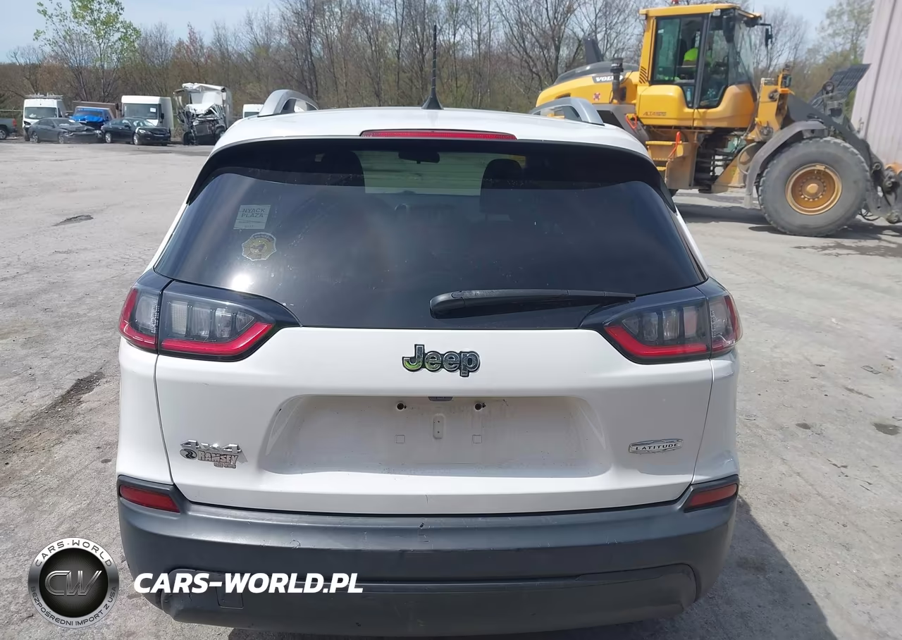 2019 Jeep Cherokee Latitude 4X4 VIN:1C4PJMCB7KD260648 - 16