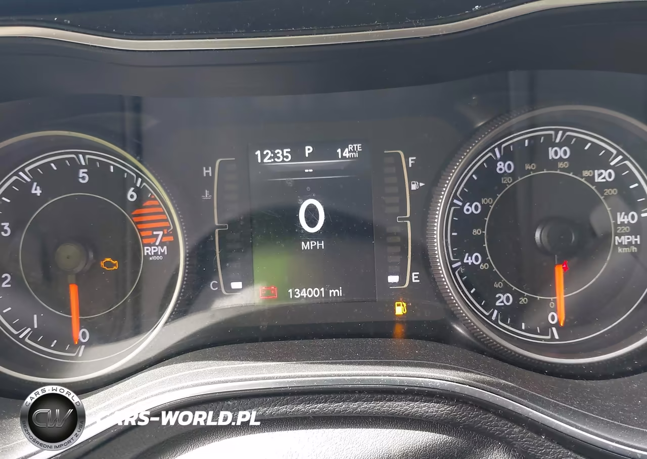 2019 Jeep Cherokee Latitude 4X4 VIN:1C4PJMCB7KD260648 - 7
