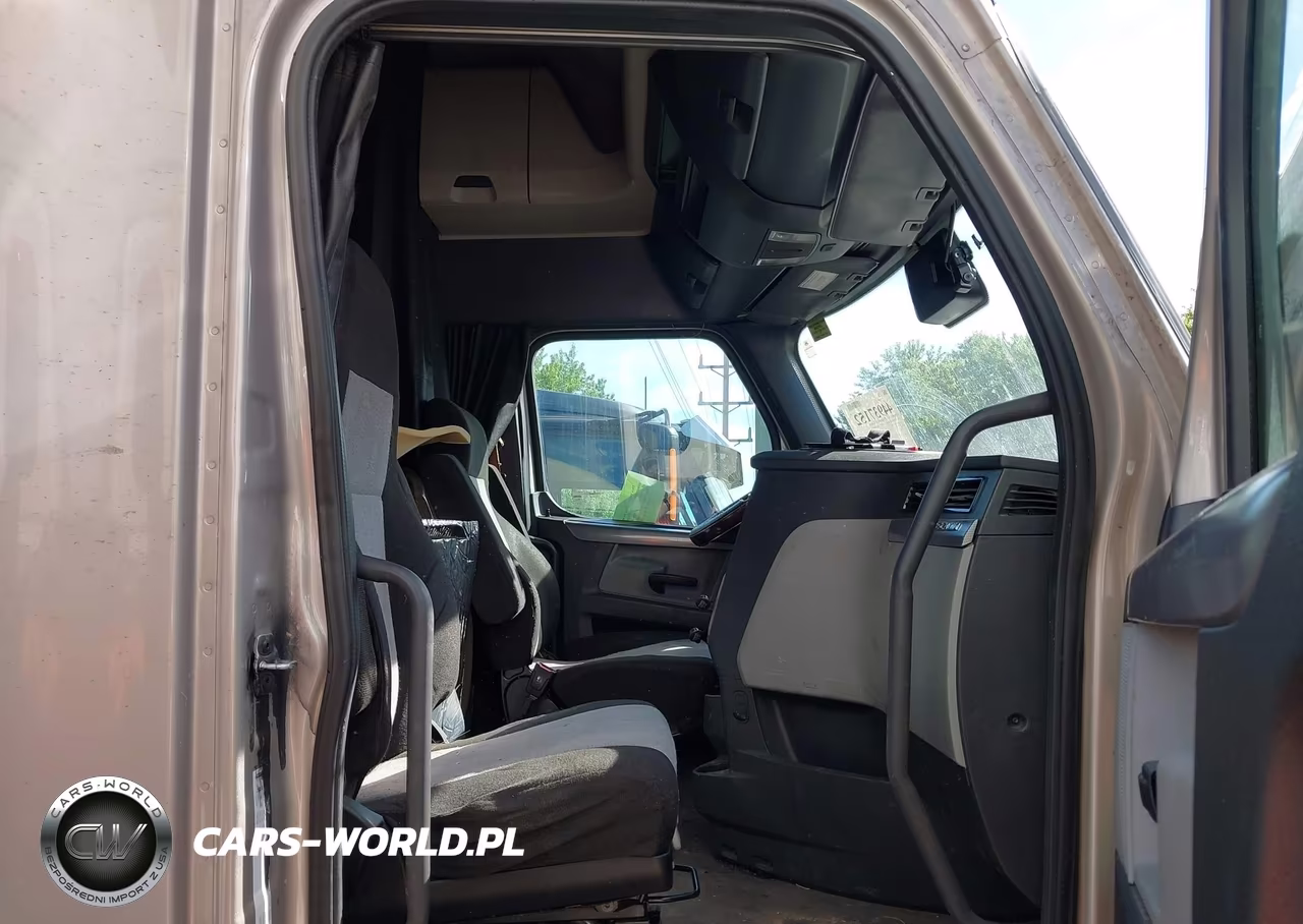 2021 Freightliner New Cascadia 126 VIN:3AKJHHDR5MSMF3659 - 7