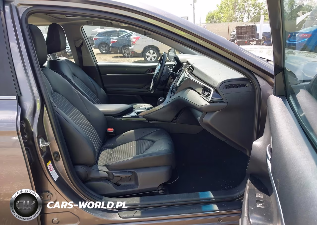 2018 Toyota Camry Se VIN:4T1B11HK2JU569780 - 5