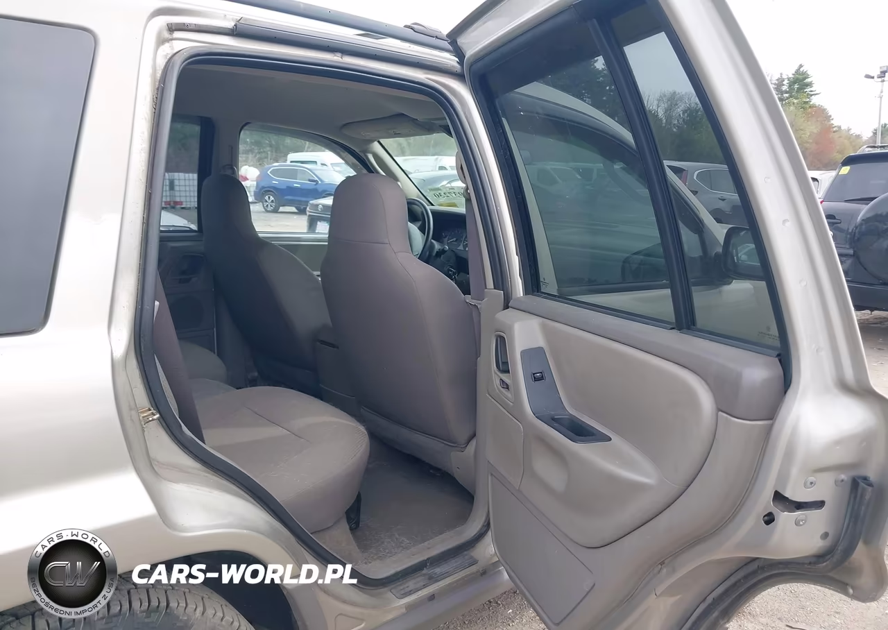 2004 Jeep Grand Cherokee Laredo VIN:1J4GW48S74C192686 - 8