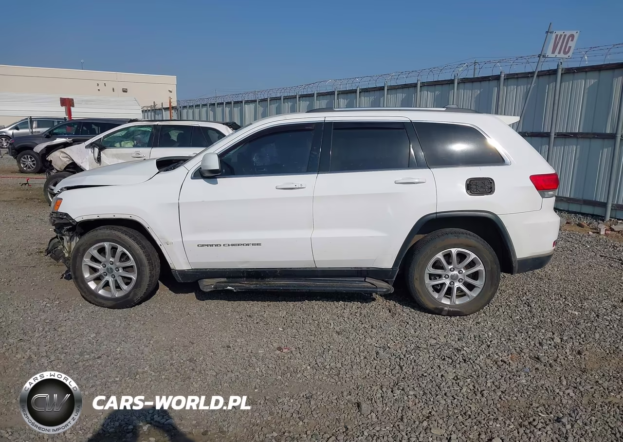 2015 Jeep Grand Cherokee Laredo VIN:1C4RJEAG5FC219153 - 14