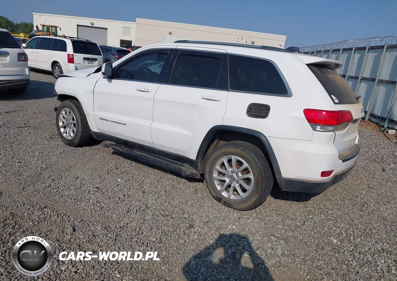 2015 Jeep Grand Cherokee Laredo VIN:1C4RJEAG5FC219153 - 3
