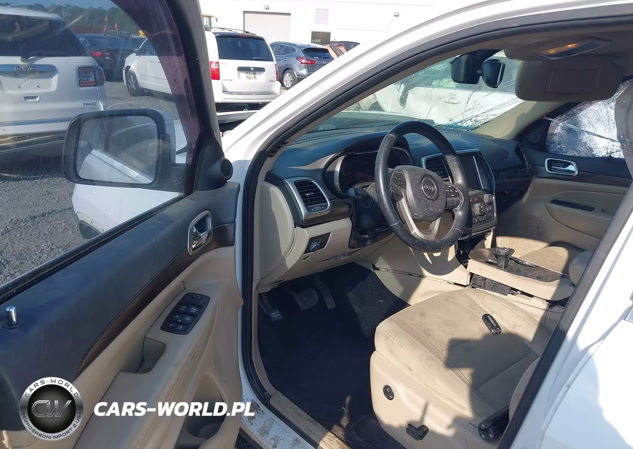 2015 Jeep Grand Cherokee Laredo VIN:1C4RJEAG5FC219153 - 5