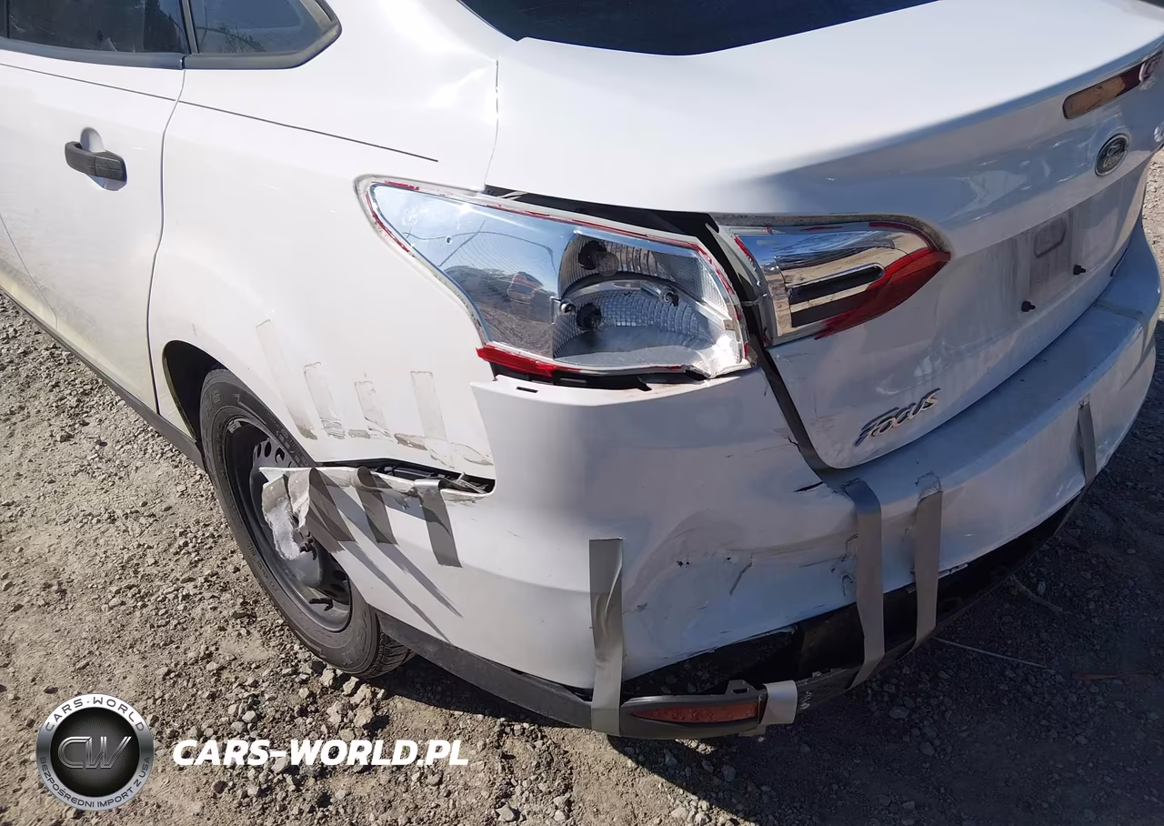 2015 Ford Focus S VIN:1FADP3E28FL217947 - 6