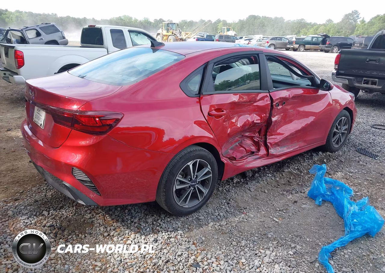 2024 Kia Forte Lxs VIN:3KPF24ADXRE750958 - 4