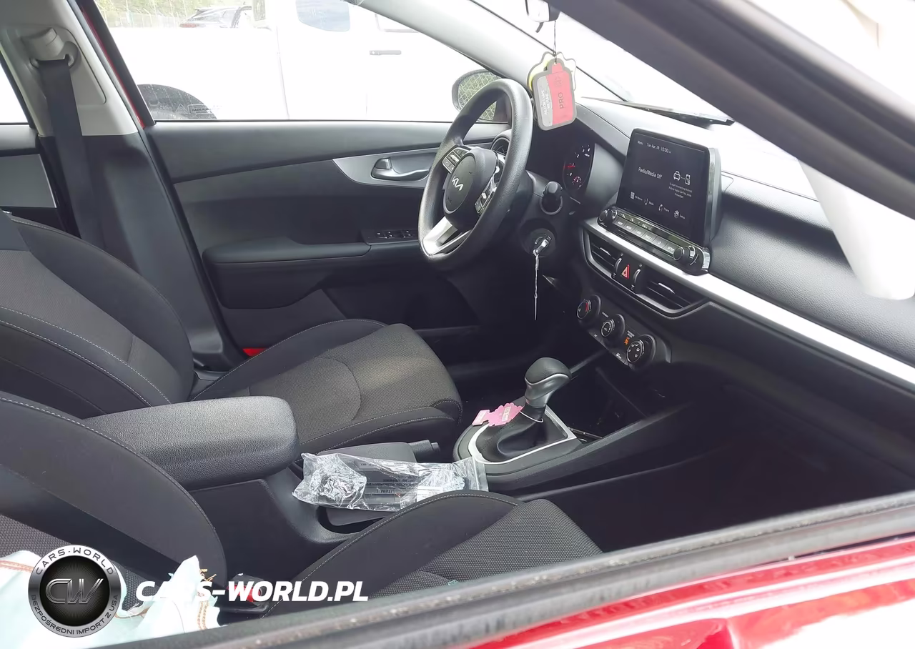 2024 Kia Forte Lxs VIN:3KPF24ADXRE750958 - 5
