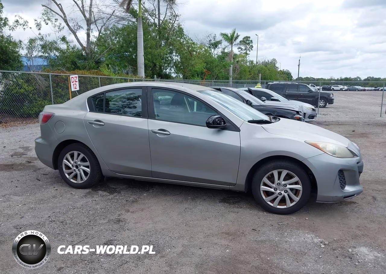 2012 Mazda Mazda3 I Touring VIN:JM1BL1V78C1564912 - 13