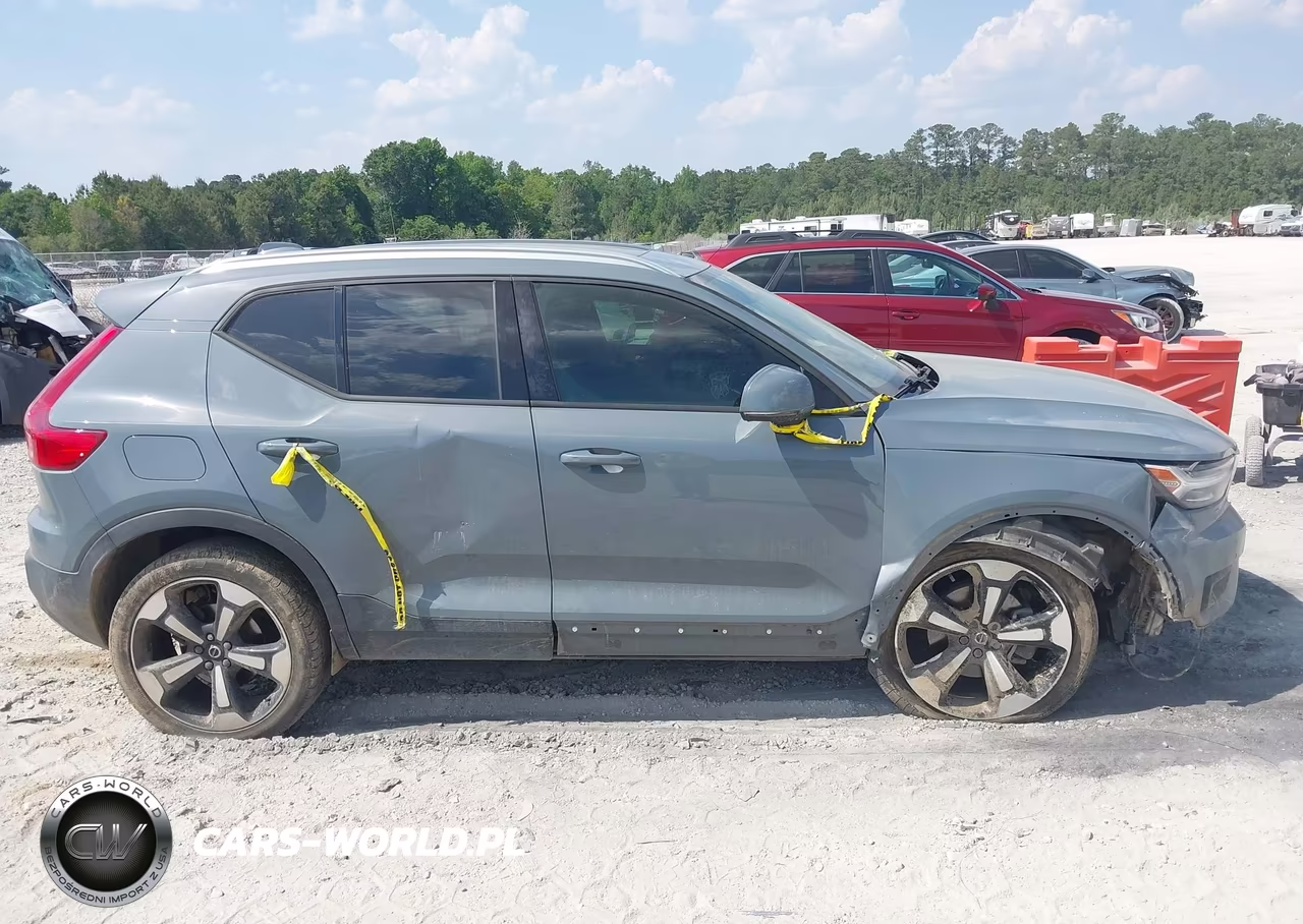 2020 Volvo Xc40 T5 Momentum VIN:YV4162UK9L2271946 - 13
