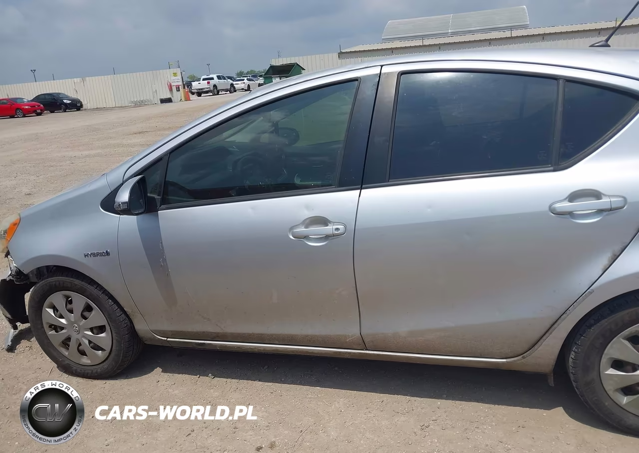 2014 Toyota Prius C Two VIN:JTDKDTB37E1064270 - 14