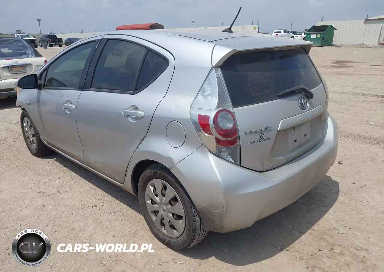 2014 Toyota Prius C Two VIN:JTDKDTB37E1064270 - 3