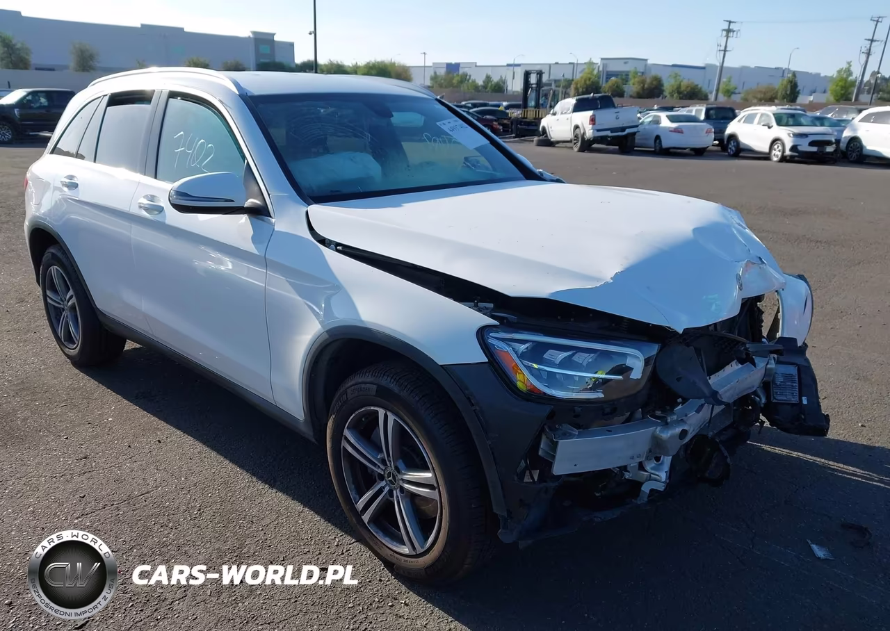 2020 Mercedes-Benz Glc 300 – zdjęcie 1 z 18