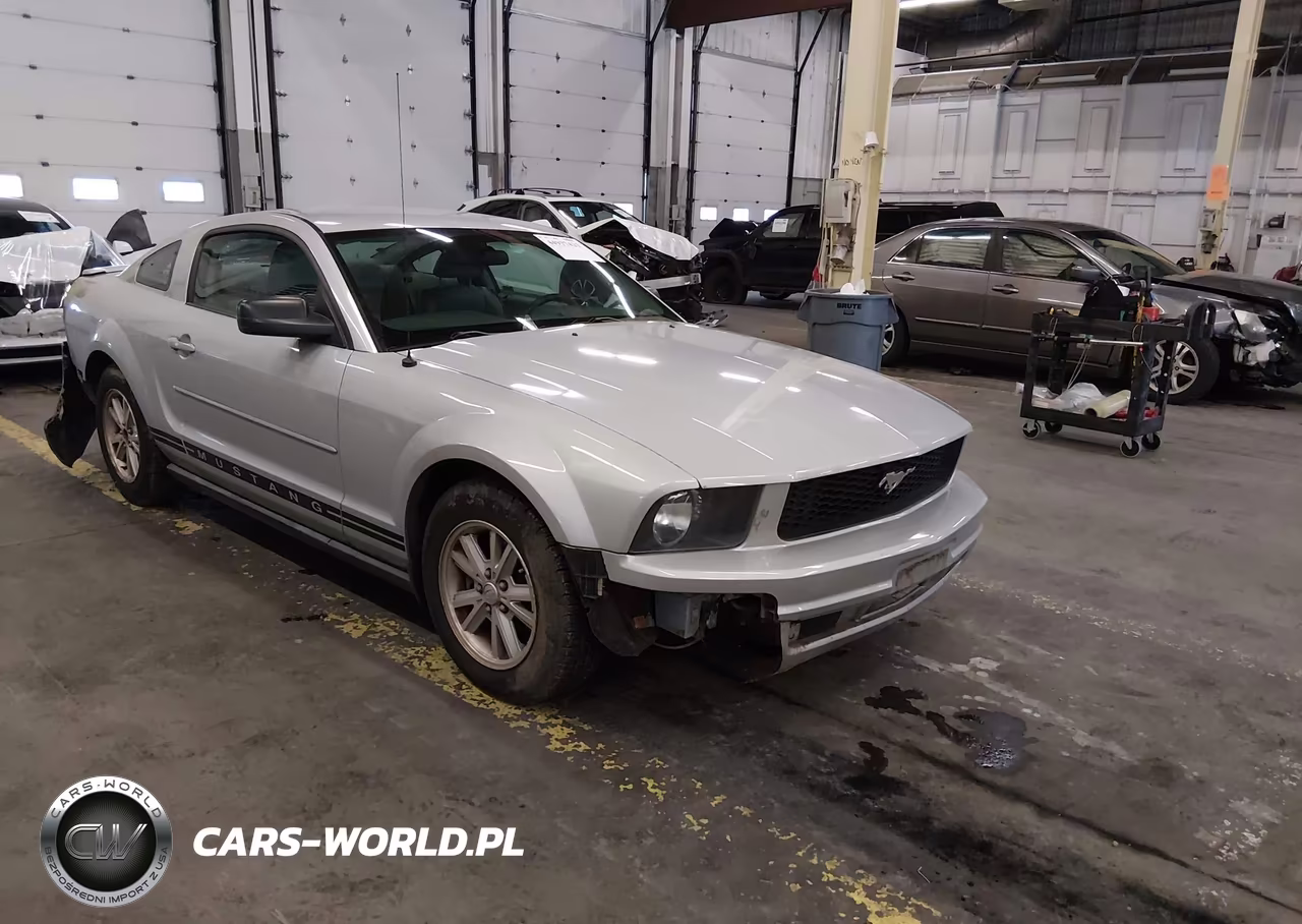 2007 Ford Mustang V6 Deluxe-V6 Premium