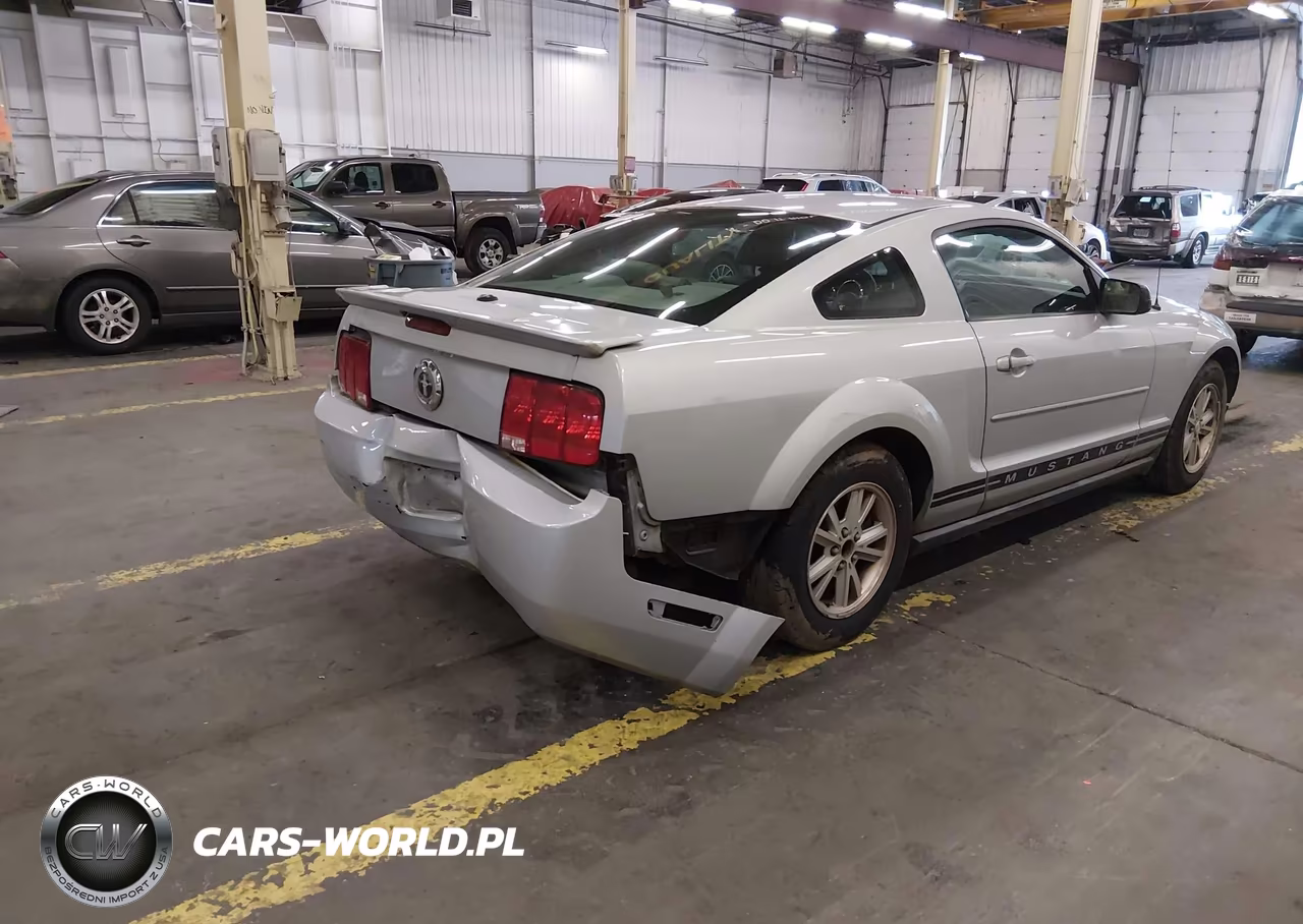 2007 Ford Mustang V6 Deluxe-V6 Premium VIN:1ZVFT80N175322040 - 4