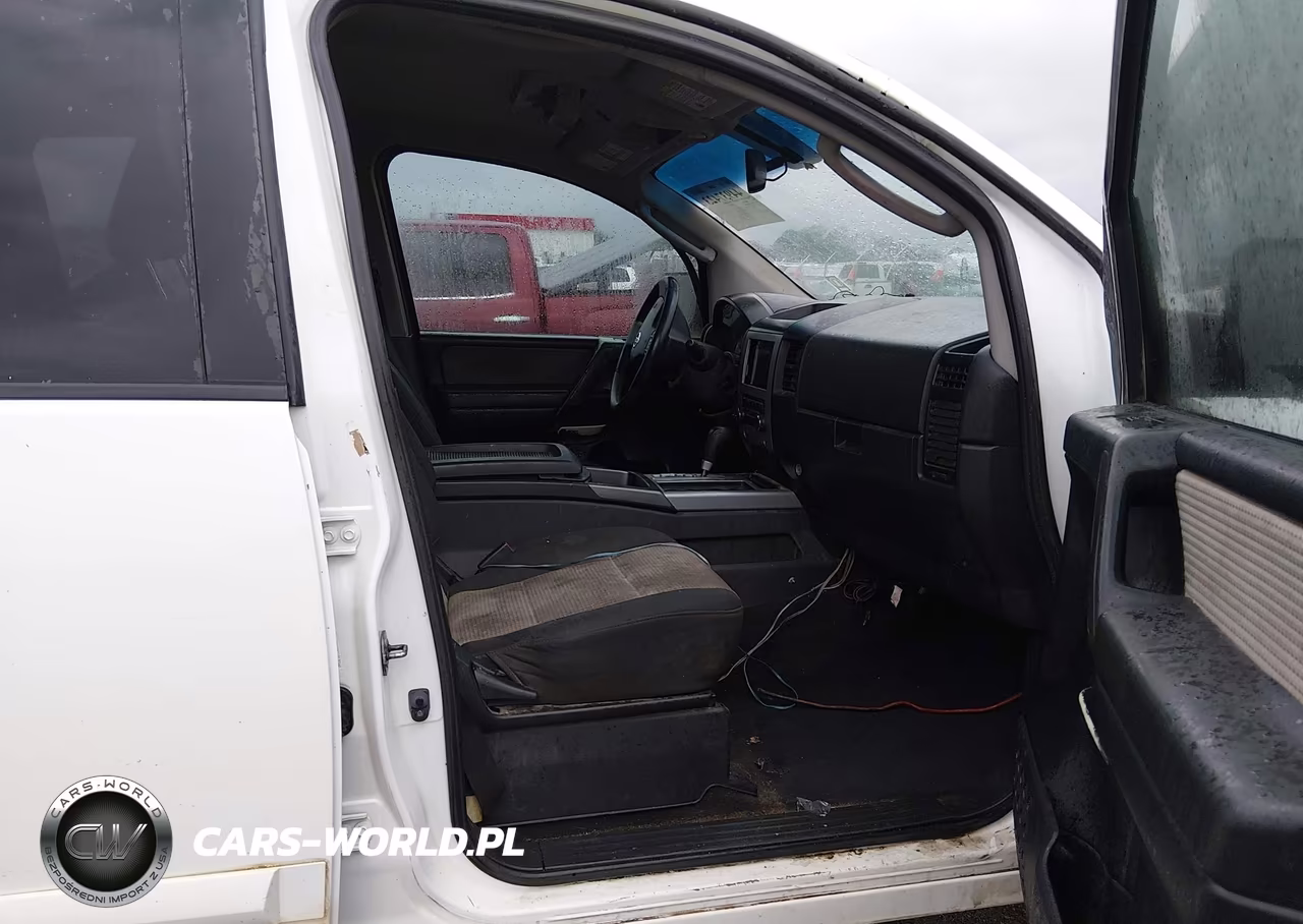 2011 Nissan Titan Pro-4X VIN:1N6BA0EC6BN323805 - 5
