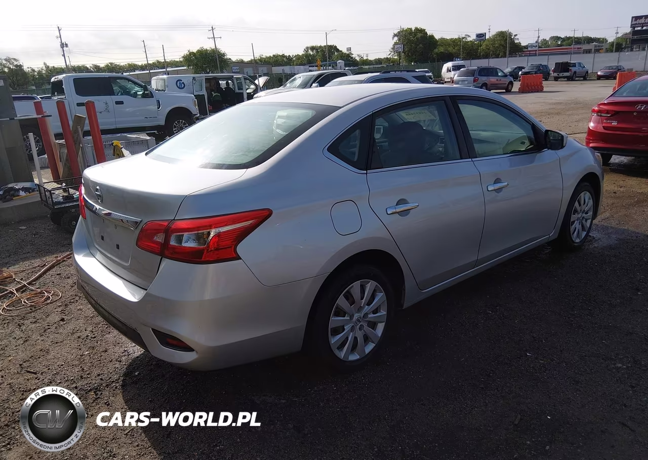 2018 Nissan Sentra S VIN:3N1AB7AP3JY329711 - 4
