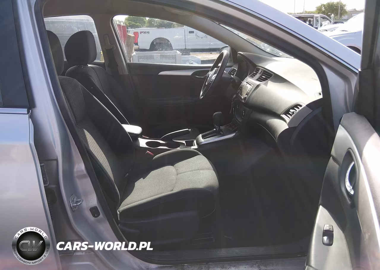 2018 Nissan Sentra S VIN:3N1AB7AP3JY329711 - 5