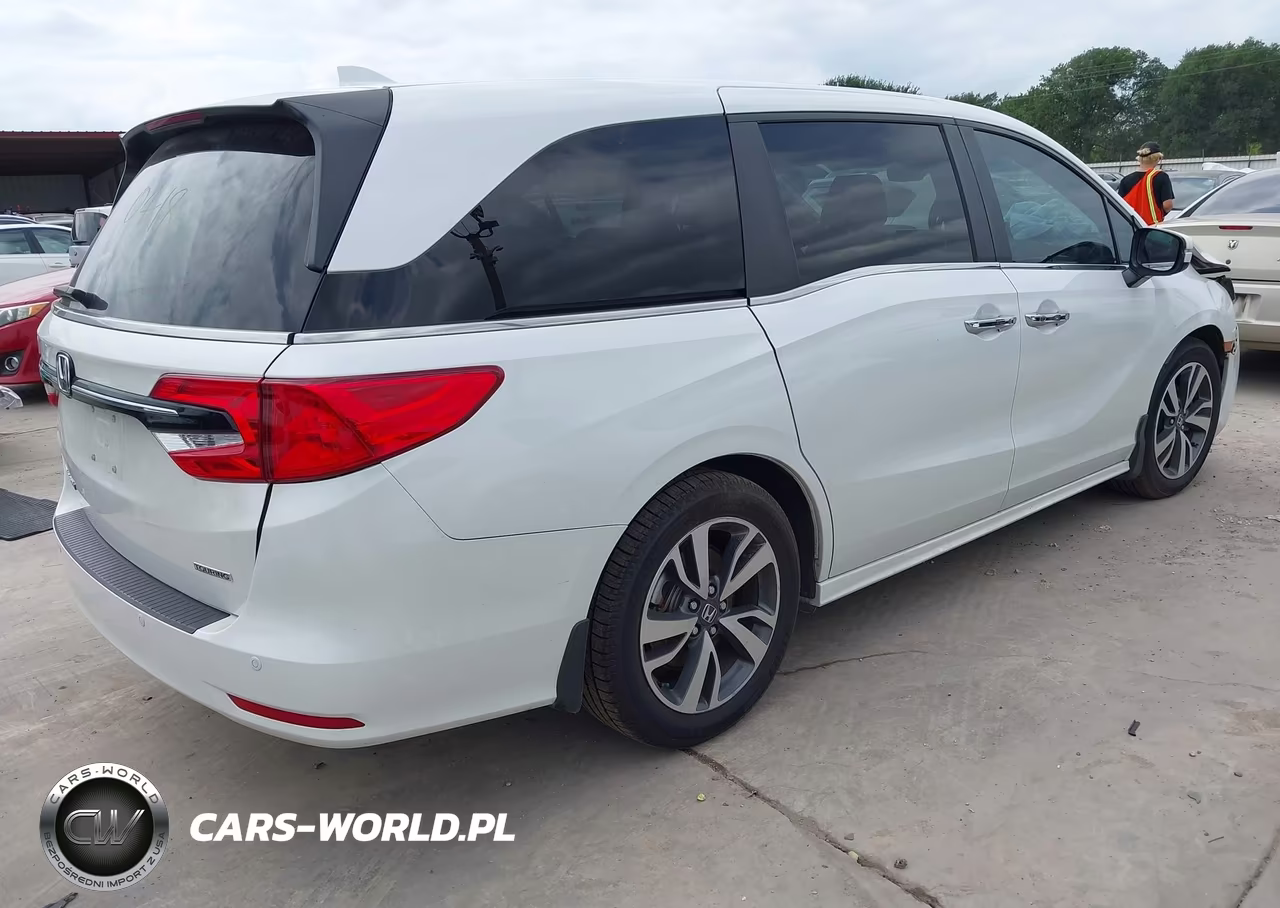 2022 Honda Odyssey Touring VIN:5FNRL6H85NB058867 - 4