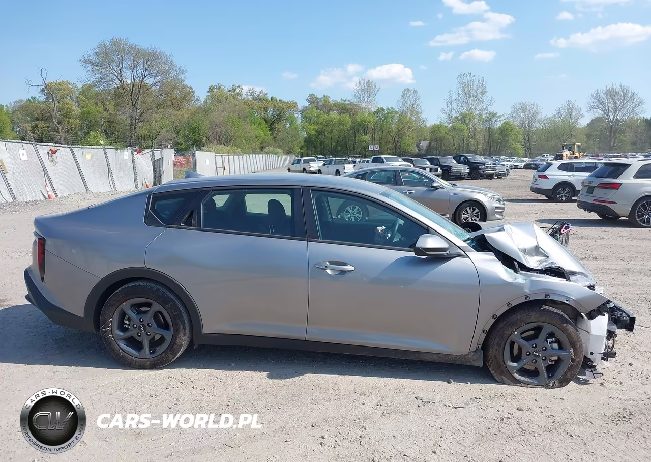 2026 Kia K4 Lxs VIN:3KPFT4DE2TE267392 - 14