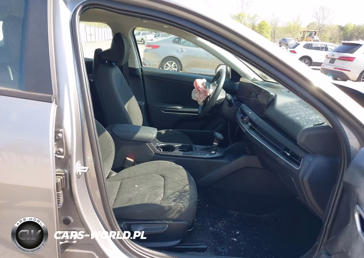 2026 Kia K4 Lxs VIN:3KPFT4DE2TE267392 - 5