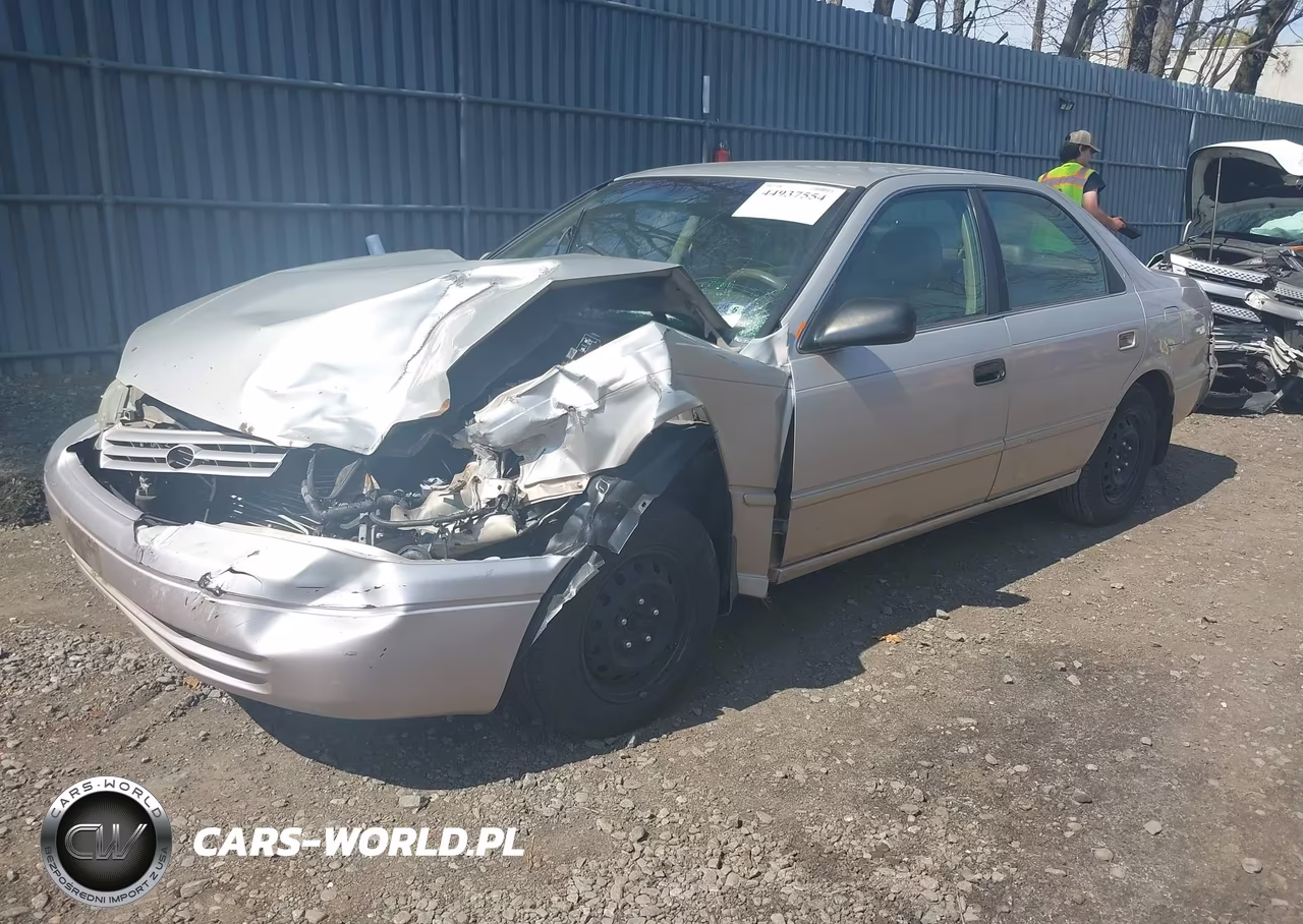 1998 Toyota Camry Ce VIN:4T1BG22K7WU241131 - 2