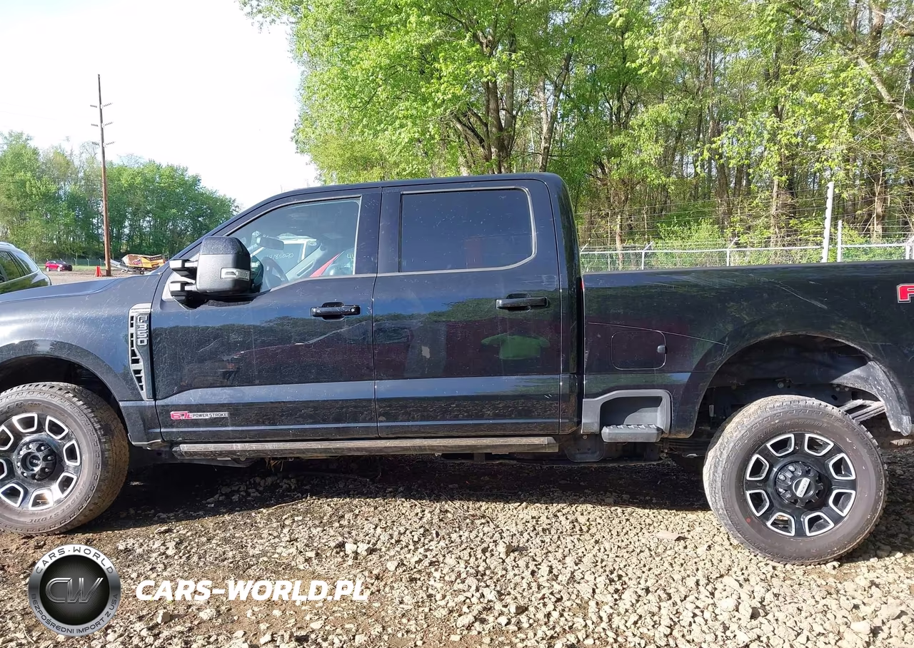 2026 Ford F-350 Platinum VIN:1FT8W3BM5TEC39201 - 17