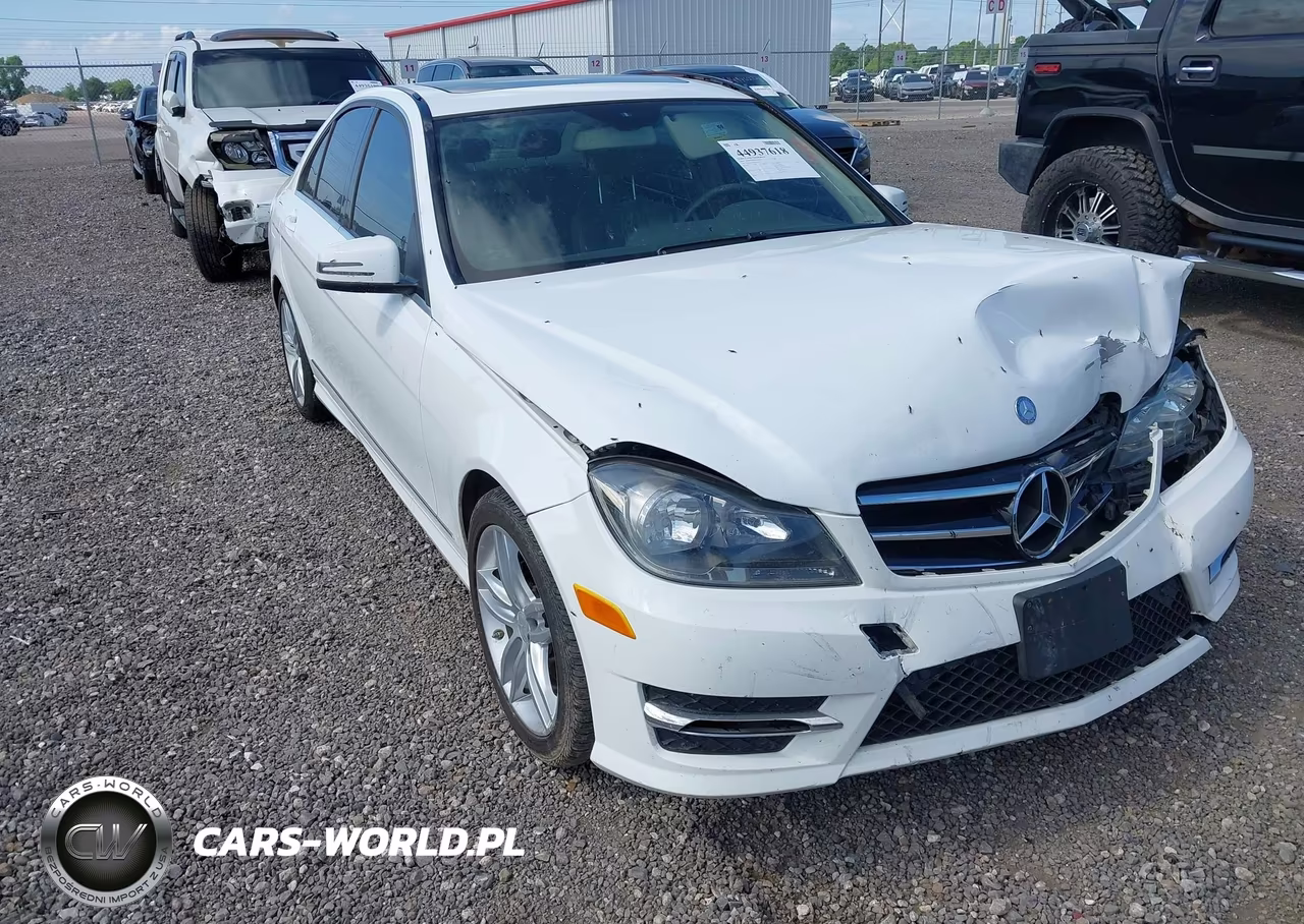 2014 Mercedes-Benz C 300 Sport 4Matic – zdjęcie 1 z 17