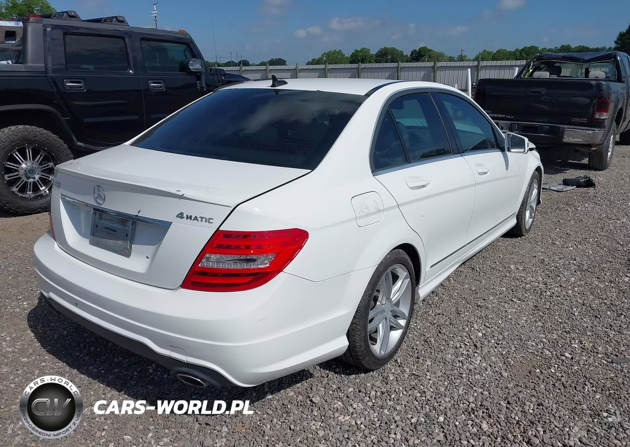 2014 Mercedes-Benz C 300 Sport 4Matic VIN:WDDGF8AB5ER317812 - 4