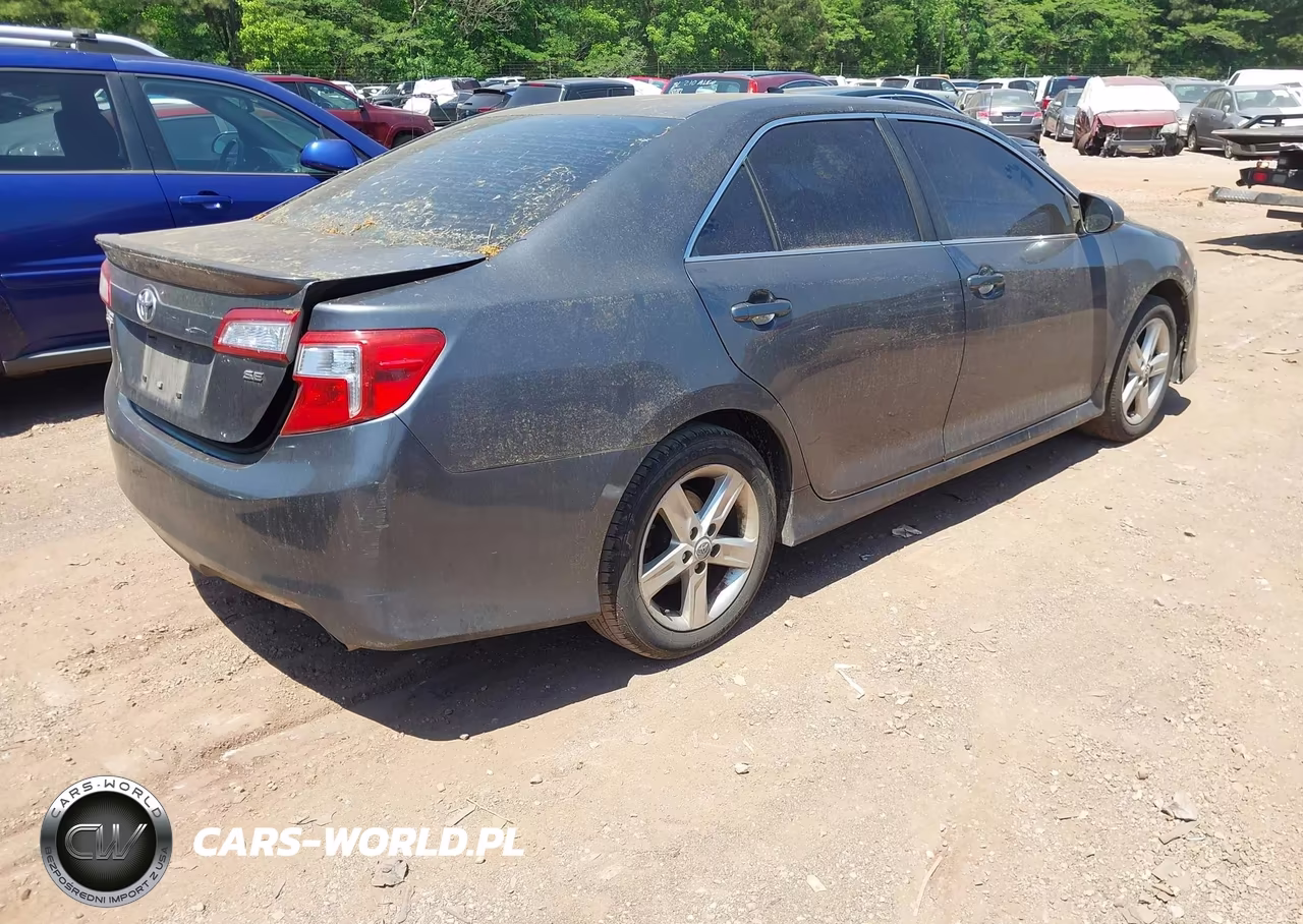 2013 Toyota Camry Se VIN:4T1BF1FKXDU653631 - 4