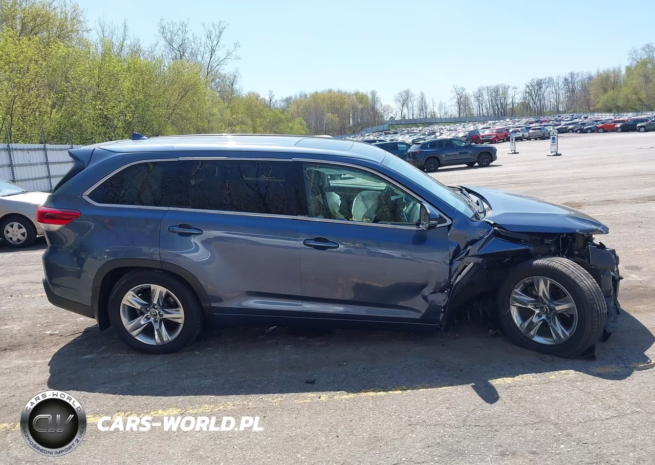 2018 Toyota Highlander Limited VIN:5TDDZRFH0JS887767 - 13
