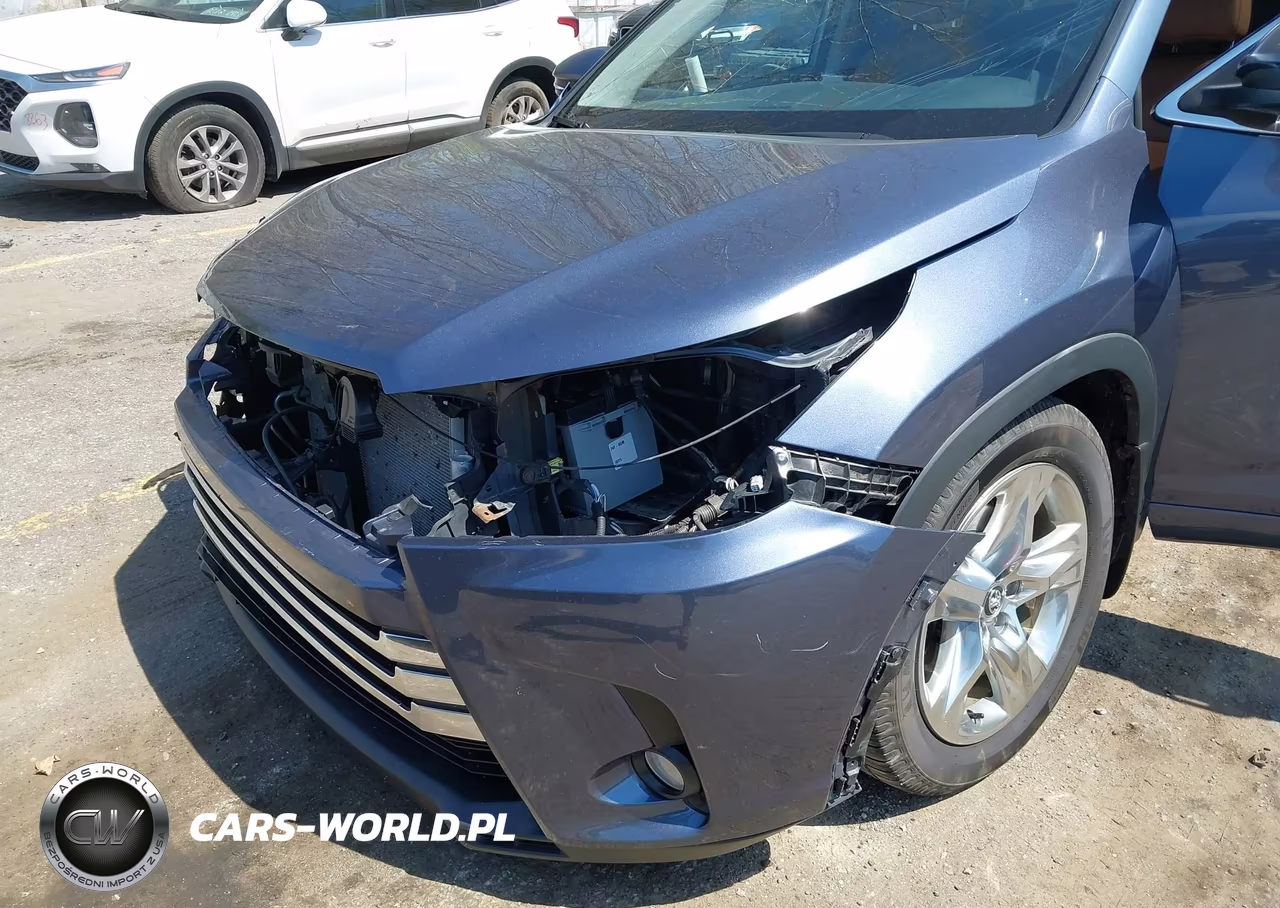 2018 Toyota Highlander Limited VIN:5TDDZRFH0JS887767 - 17