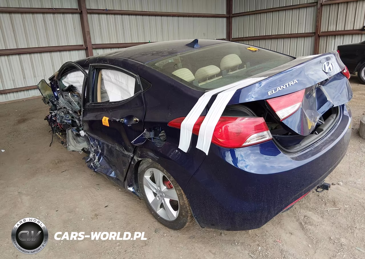 2013 Hyundai Elantra Gls VIN:5NPDH4AE0DH415677 - 3