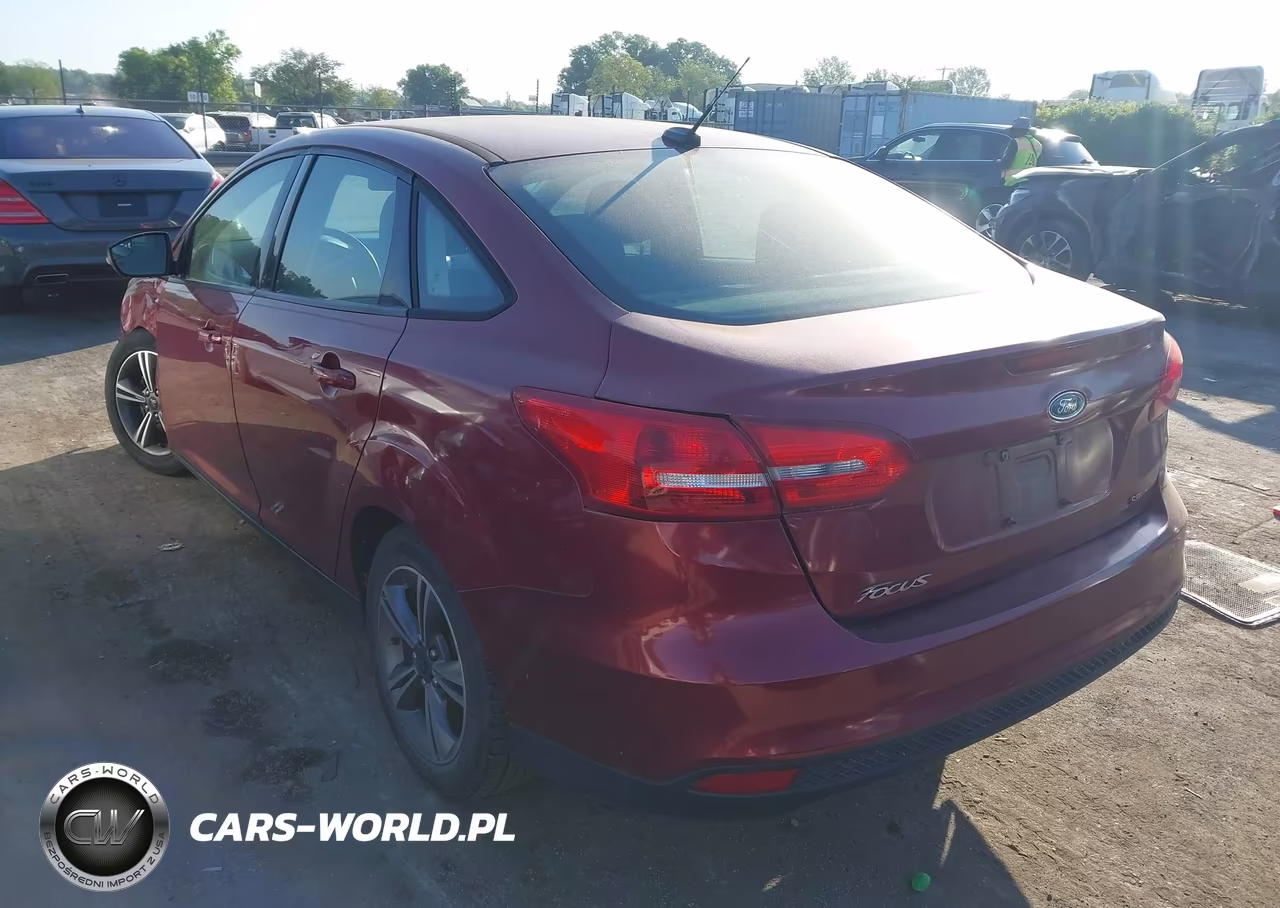 2017 Ford Focus Se VIN:1FADP3FEXHL269981 - 3
