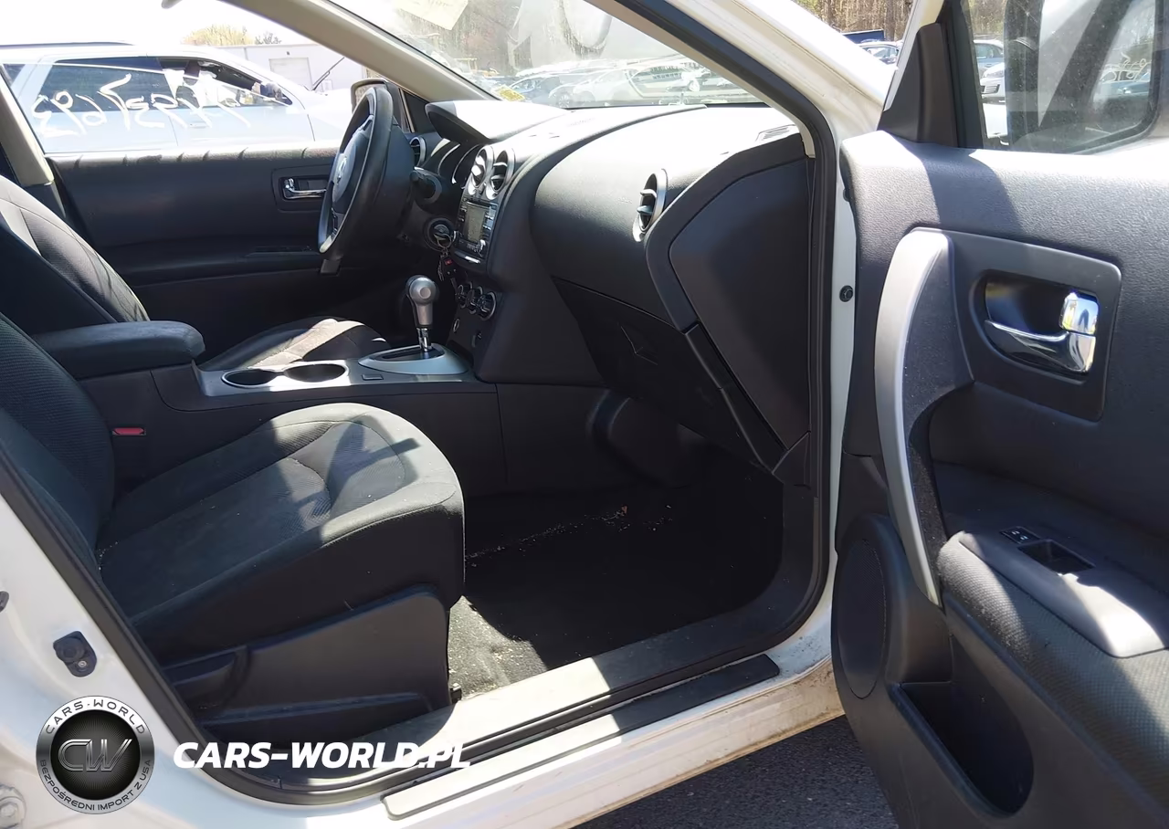 2014 Nissan Rogue Select S VIN:JN8AS5MV5EW717018 - 5