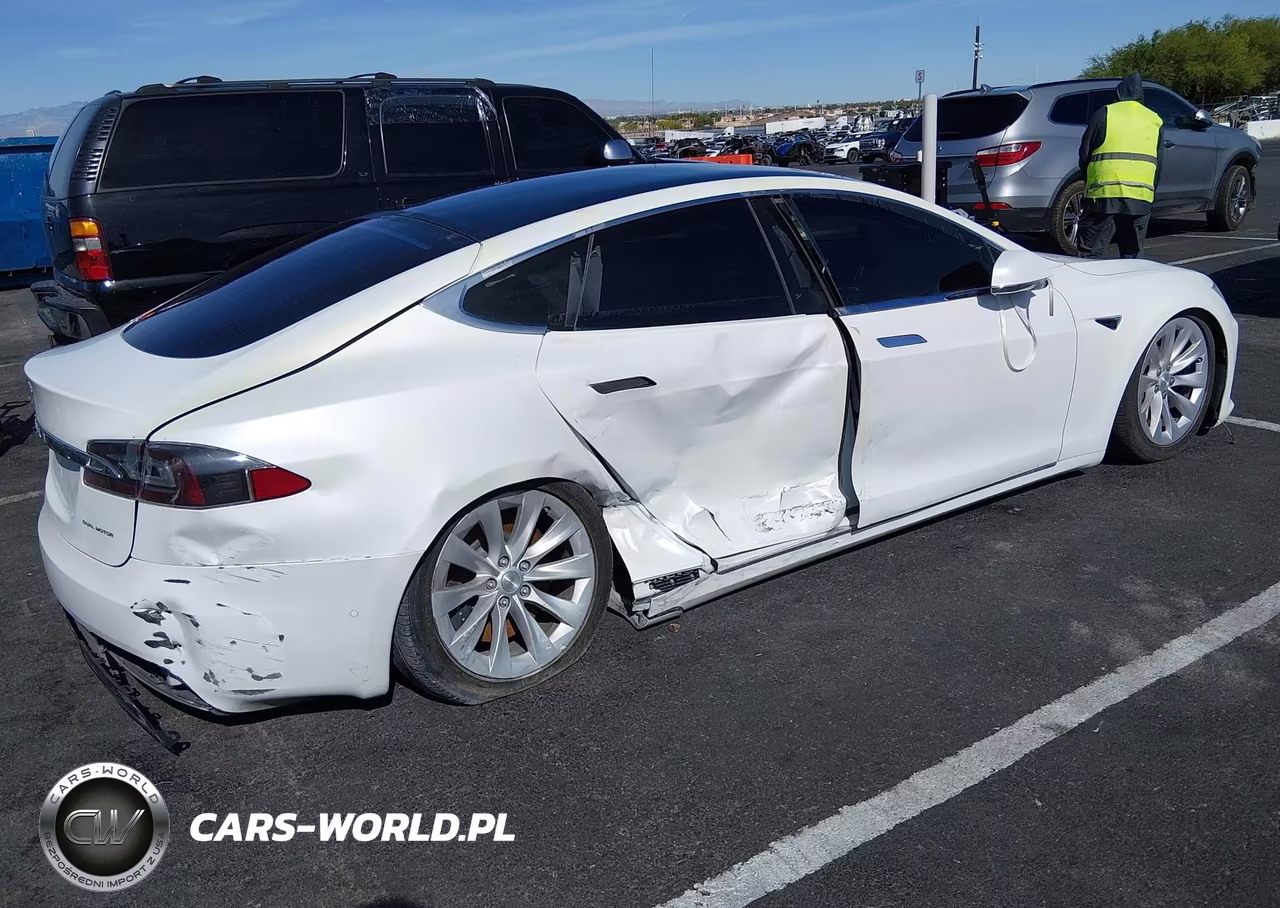 2020 Tesla Model S Long Range Dual Motor All-Wheel Drive-Long Range Plus Dual Motor All-Wheel Drive VIN:5YJSA1E29LF363750 - 4