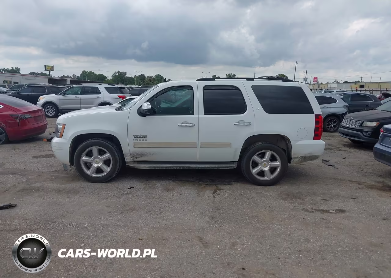 2011 Chevrolet Tahoe Lt VIN:1GNSCBE05BR113548 - 14