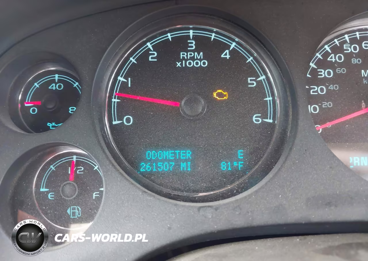 2011 Chevrolet Tahoe Lt VIN:1GNSCBE05BR113548 - 15