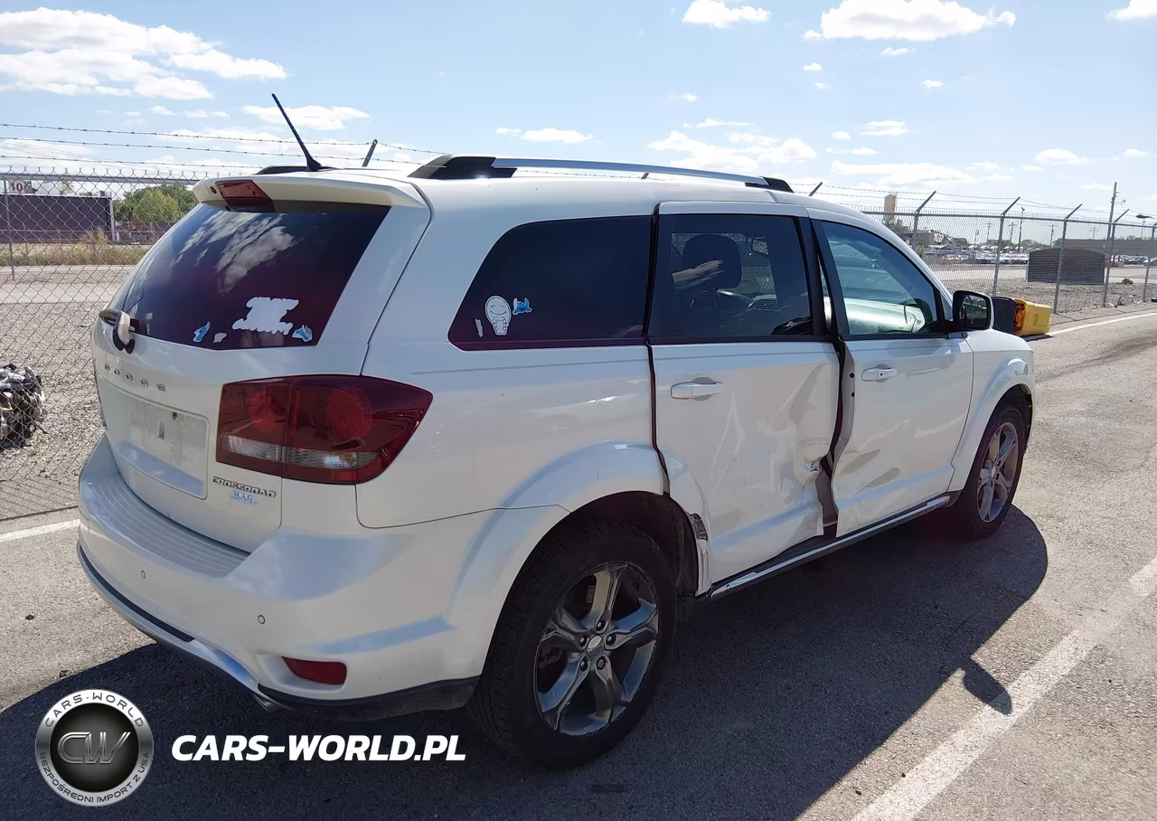 2017 Dodge Journey Crossroad Plus Awd VIN:3C4PDDGG2HT703692 - 4