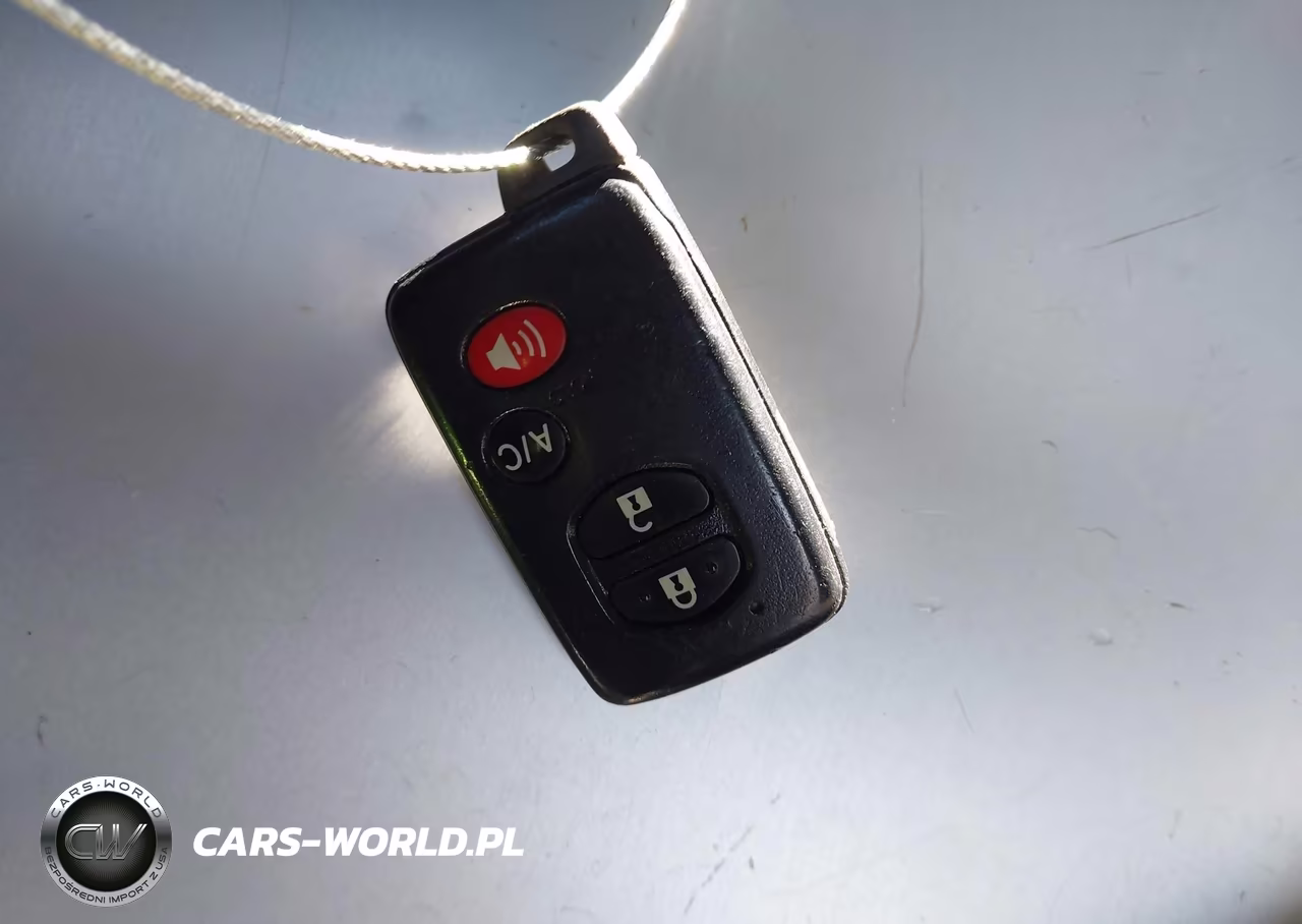 2013 Toyota Prius Four VIN:JTDKN3DU2D5631057 - 11