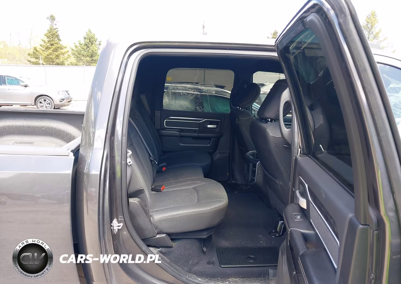 2019 Ram 2500 Big Horn 4X4 6'4 Box VIN:3C6UR5DJ5KG726563 - 8