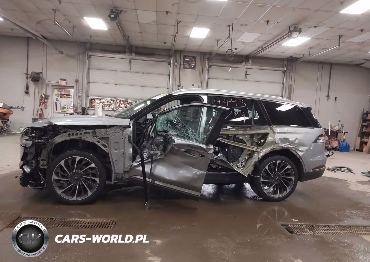 2020 Lincoln Aviator Reserve VIN:5LM5J7XC8LGL16536 - 15