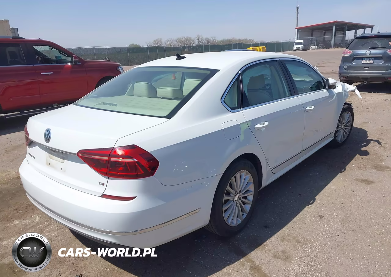 2017 Volkswagen Passat 1.8T Se VIN:1VWBT7A31HC037843 - 4