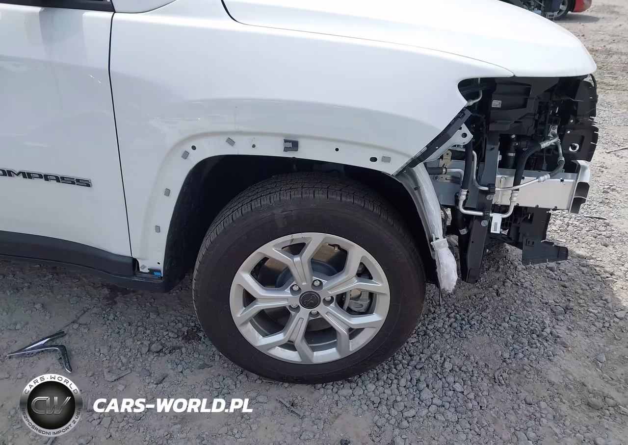 2025 Jeep Compass Latitude 4X4 VIN:3C4NJDBN0ST608318 - 19