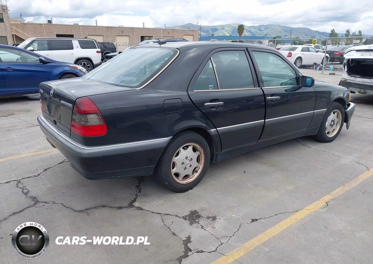 2000 Mercedes-Benz C 230 Kompressor VIN:WDBHA24G4YA825238 - 4