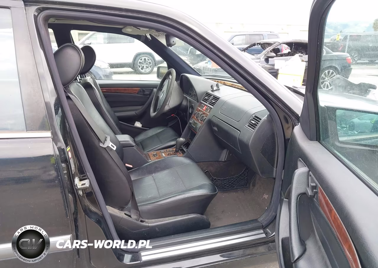 2000 Mercedes-Benz C 230 Kompressor VIN:WDBHA24G4YA825238 - 5